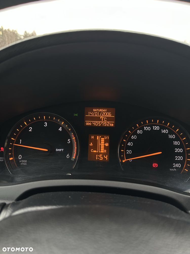 Toyota Avensis - 5