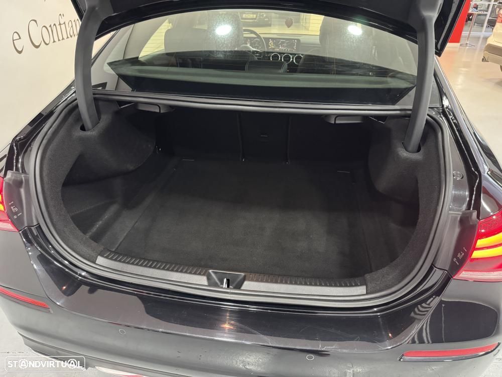 Mercedes-Benz A 180 Limousine d Progressive Aut. - 49