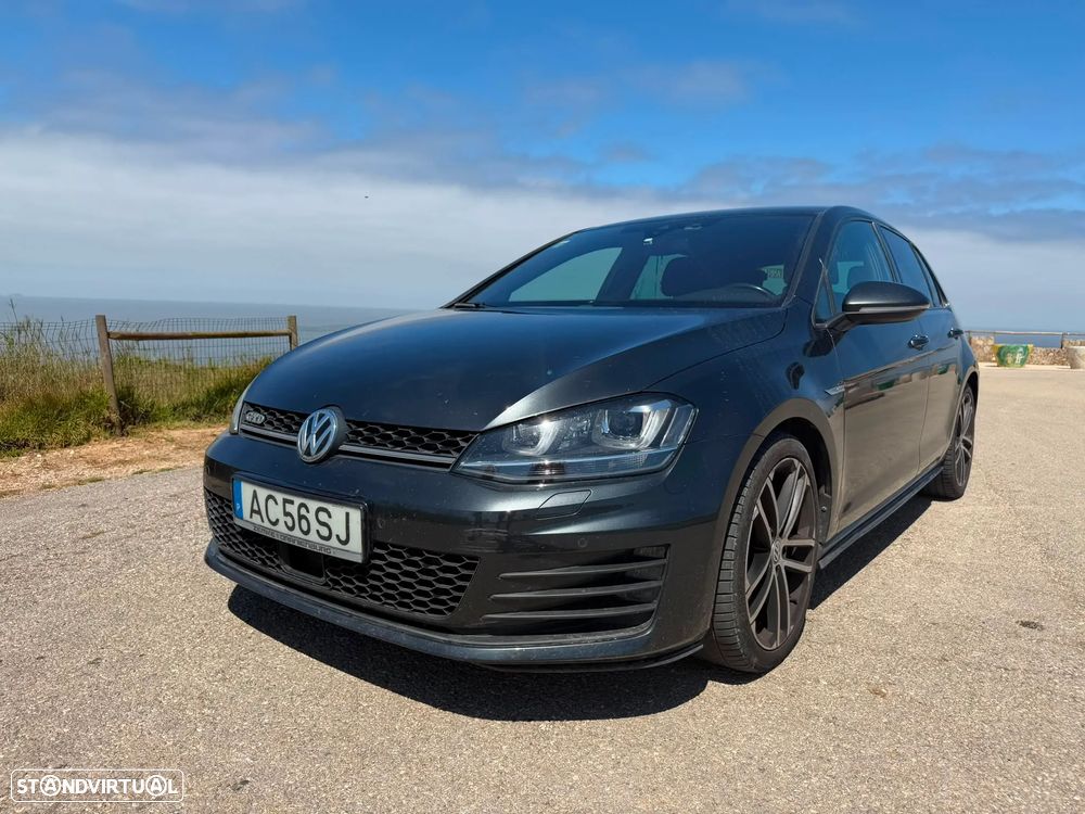VW Golf - 2