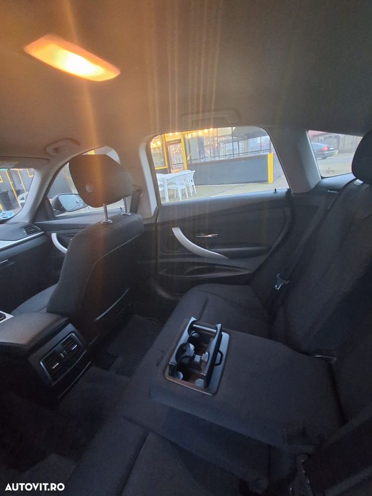 BMW Seria 3 318d Aut. - 7