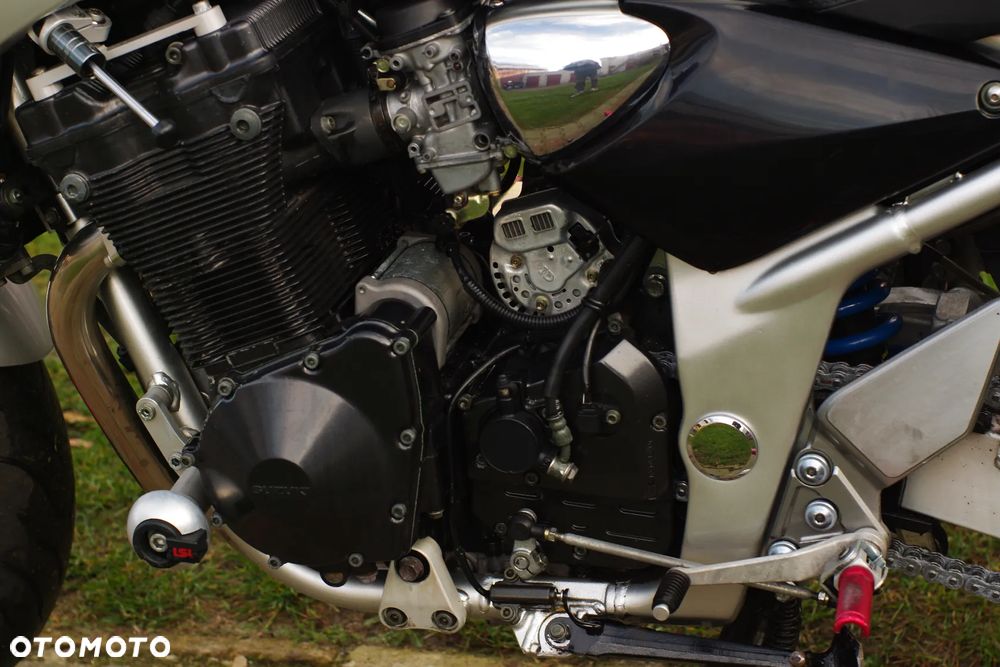 Suzuki Bandit - 25