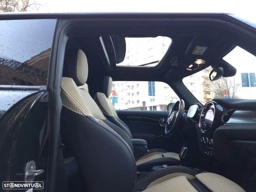 MINI 3 Portas Cooper SE Premium Extra Resolute Edition - 30