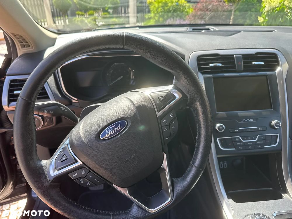 Ford Mondeo 2.0 Hybrid Titanium - 31