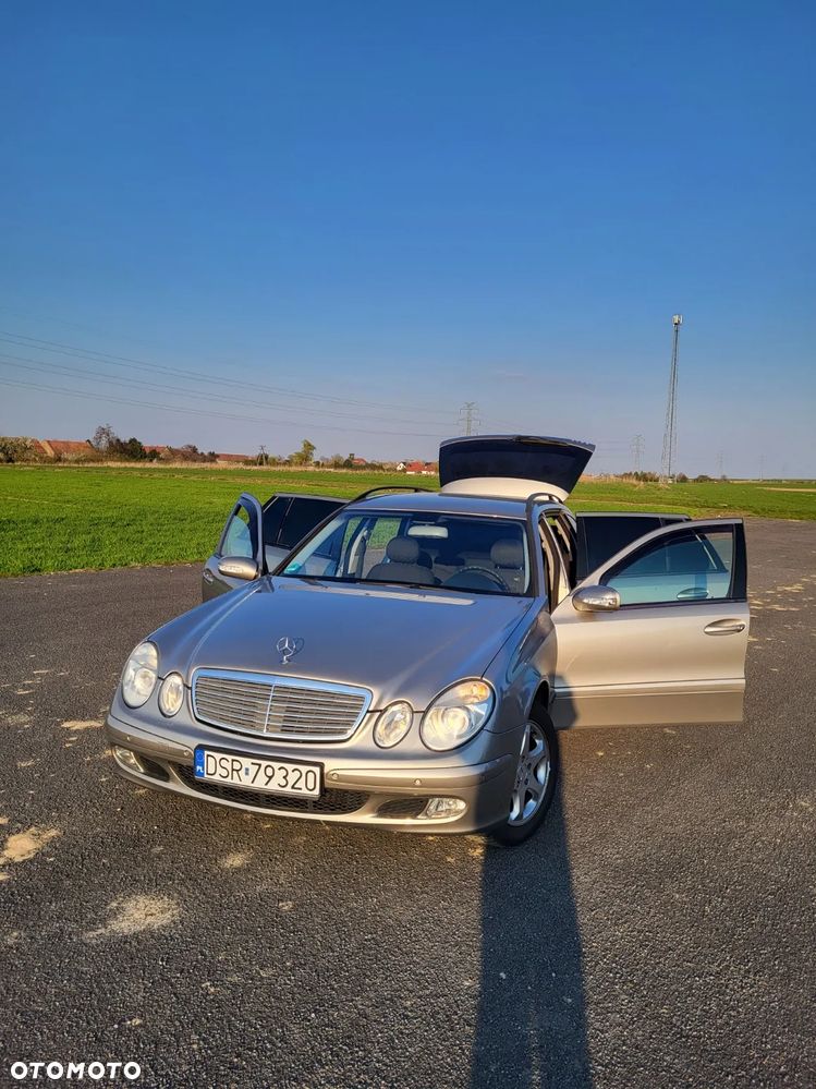 Mercedes-Benz Klasa E 320 T Classic - 2