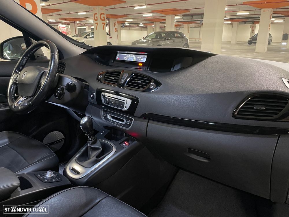 Renault Grand Scénic 1.6 dCi Bose Edition SS - 33