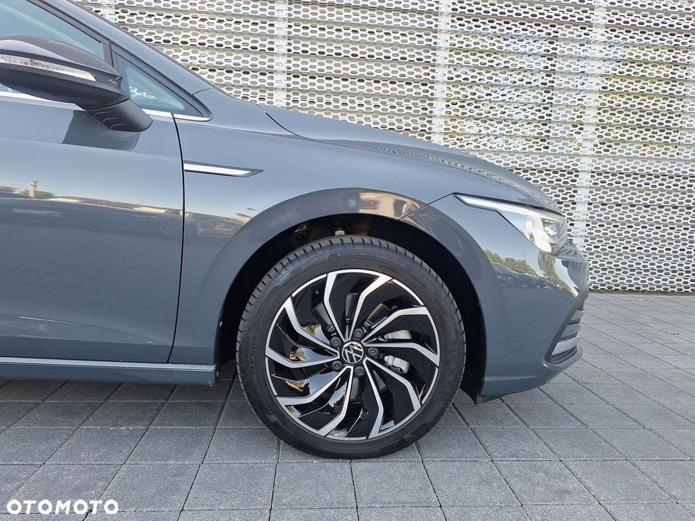 Volkswagen Golf - 32
