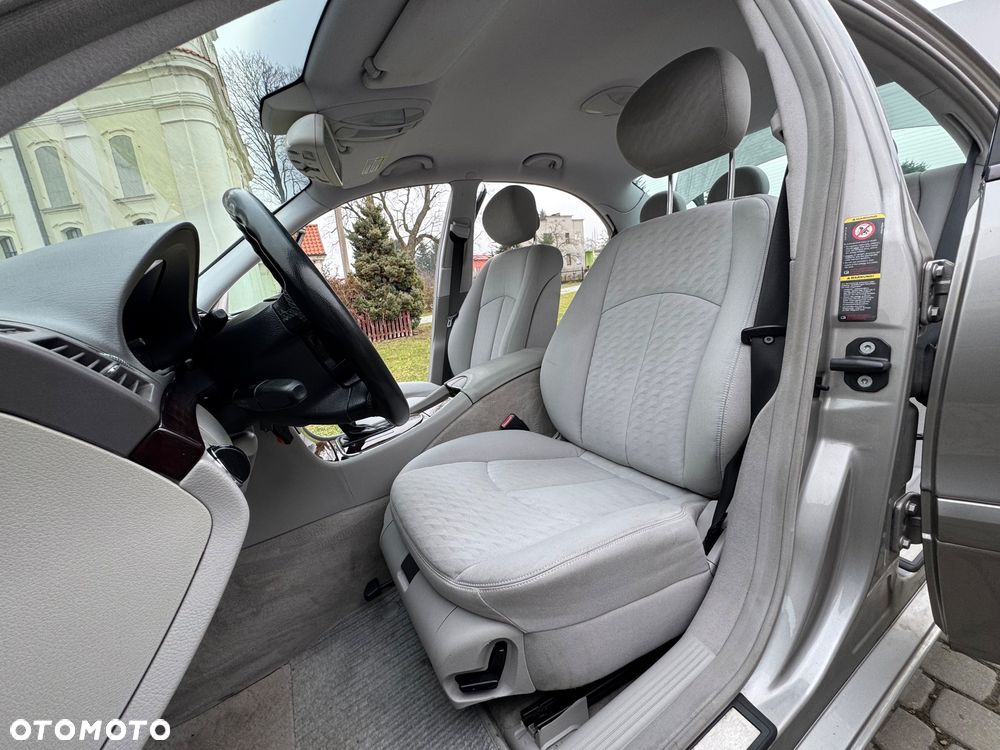 Mercedes-Benz Klasa E - 26