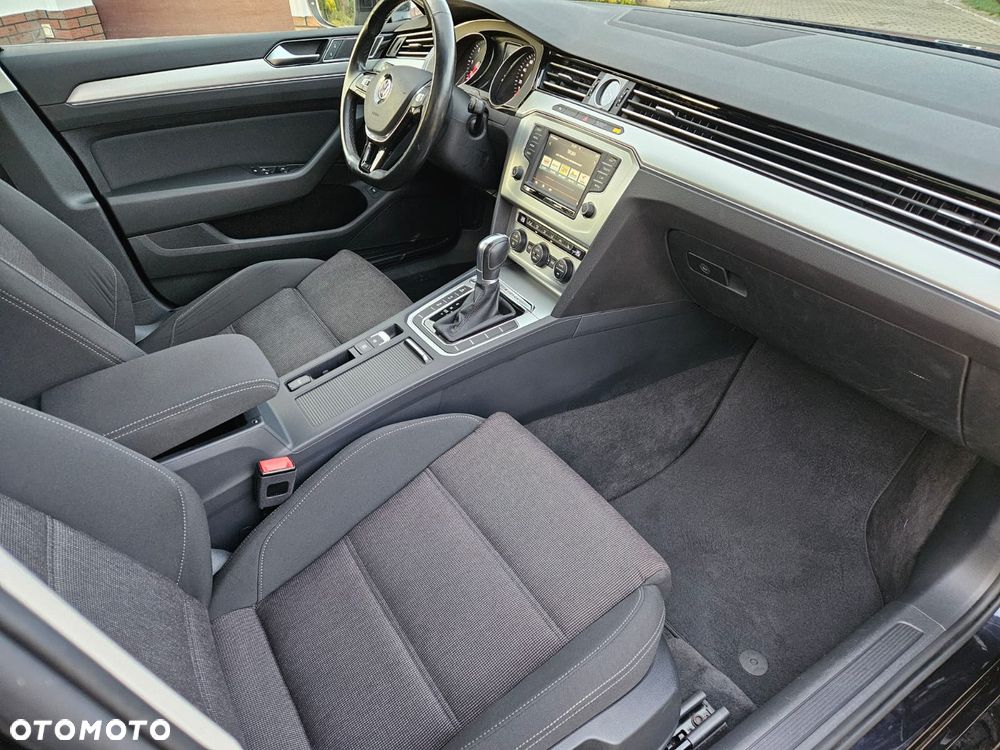 Volkswagen Passat 2.0 TDI Bi-Turbo BMT 4Mot Highline DSG - 16