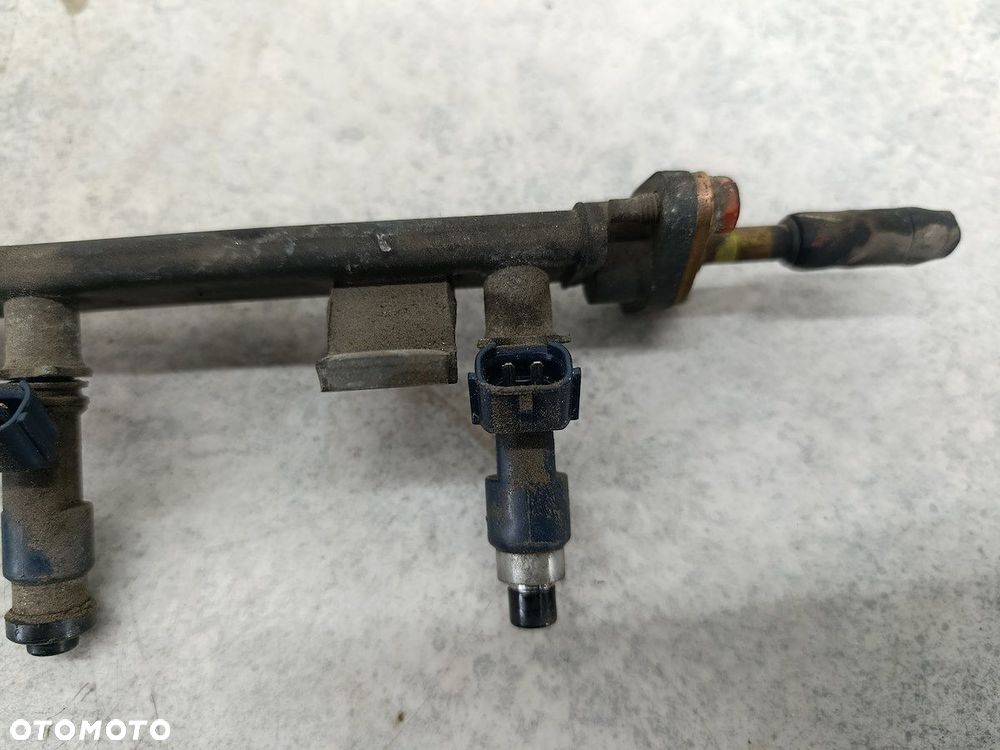 LISTWA WTRYSKOWA BENZYNA MITSUBISHI OUTLANDER I 028032918 2.4 16V - 4