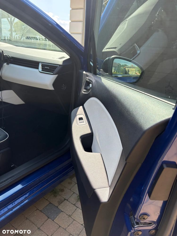 Renault Clio - 17