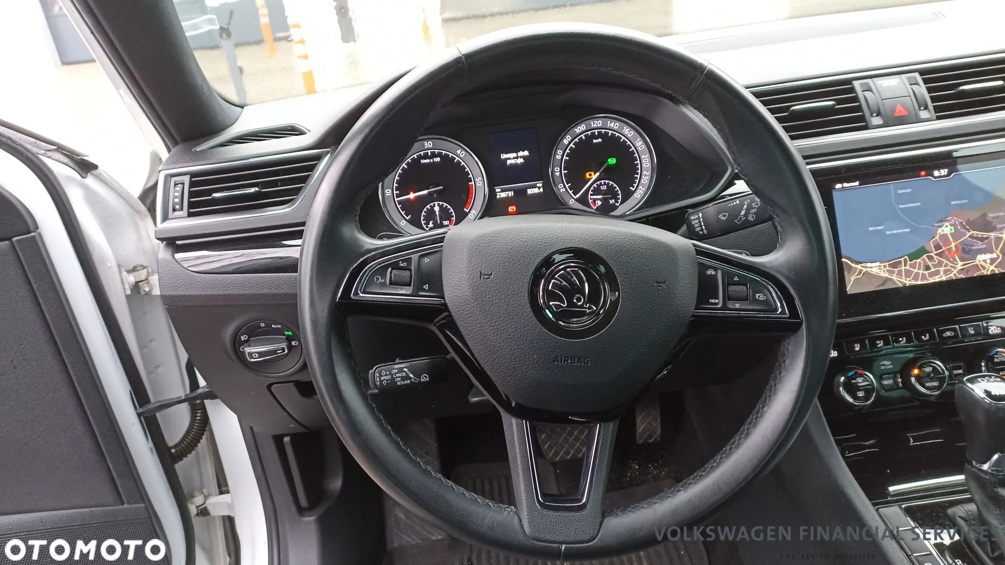 Skoda Superb 2.0 TDI 4x4 L&K DSG - 14