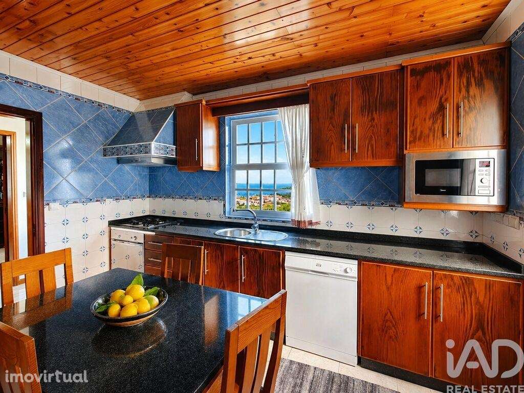 Moradia isolada T3 em Ribeiras de 201 m2 - Grande imagem: 2/28