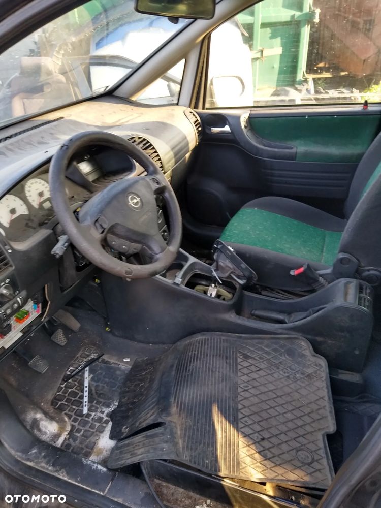 Opel Zafira częśći - 3