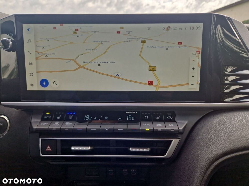 Toyota Camry - 18