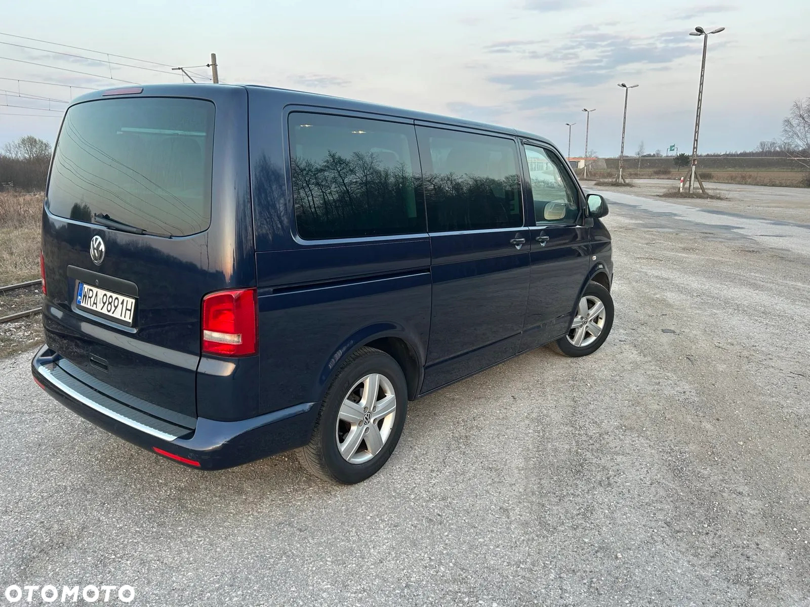 Volkswagen Multivan - 9