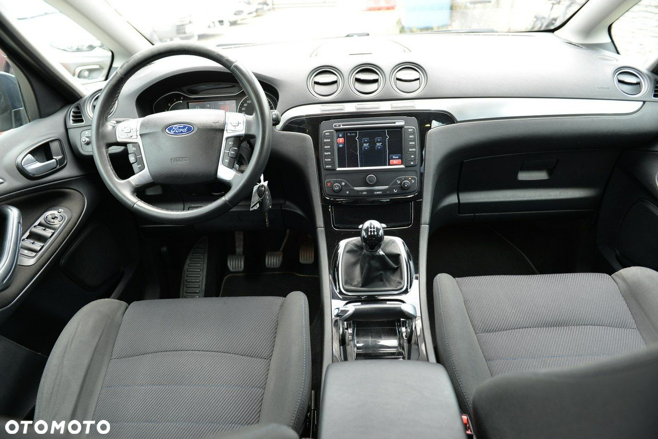 Ford S-Max - 14