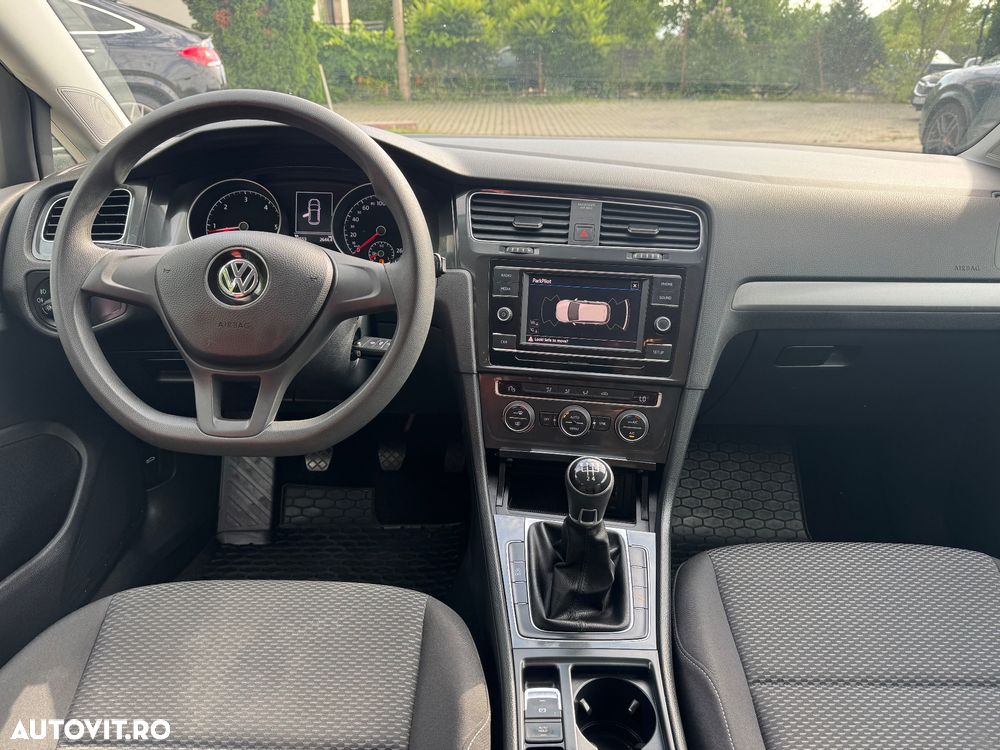 Volkswagen Golf 1.6 TDI Trendline - 6