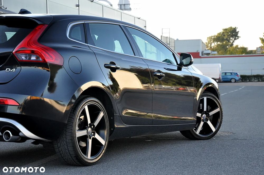 Volvo V40 D4 RDesign - 11