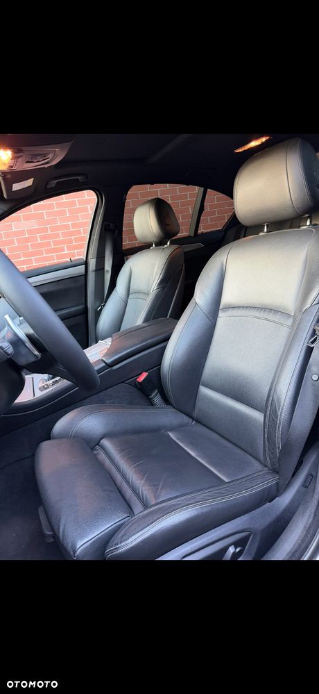 BMW Seria 5 530d xDrive - 15