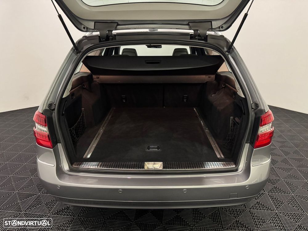 Mercedes-Benz E 250 CDi Avantgarde BlueEfficiency Auto. - 54