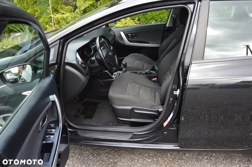 Kia Ceed - 27