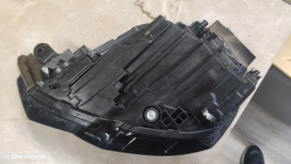 farol direito Audi A6 4K full Led - 4