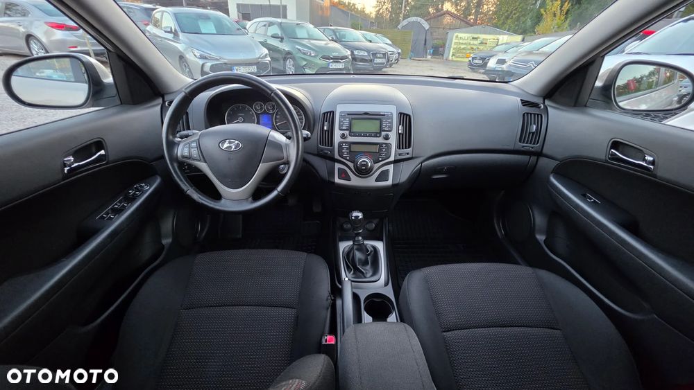 Hyundai i30 1.4 Comfort EU5 - 26