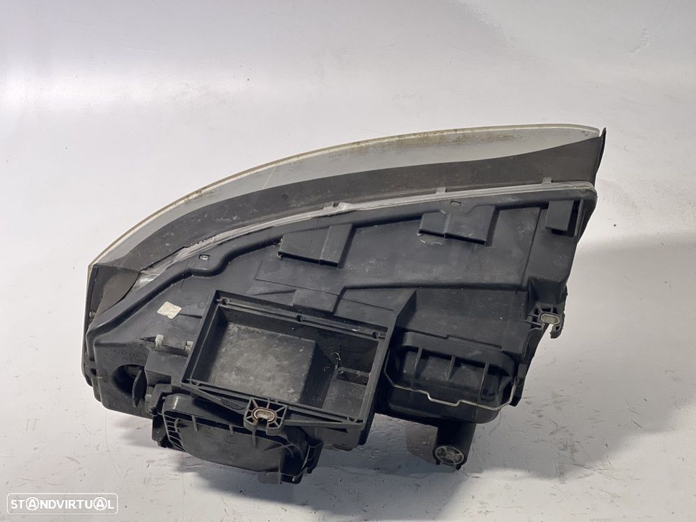 Farol normal Dto Frente AUDI A4 (8E2, B6) REF. 8E0941004G - 3