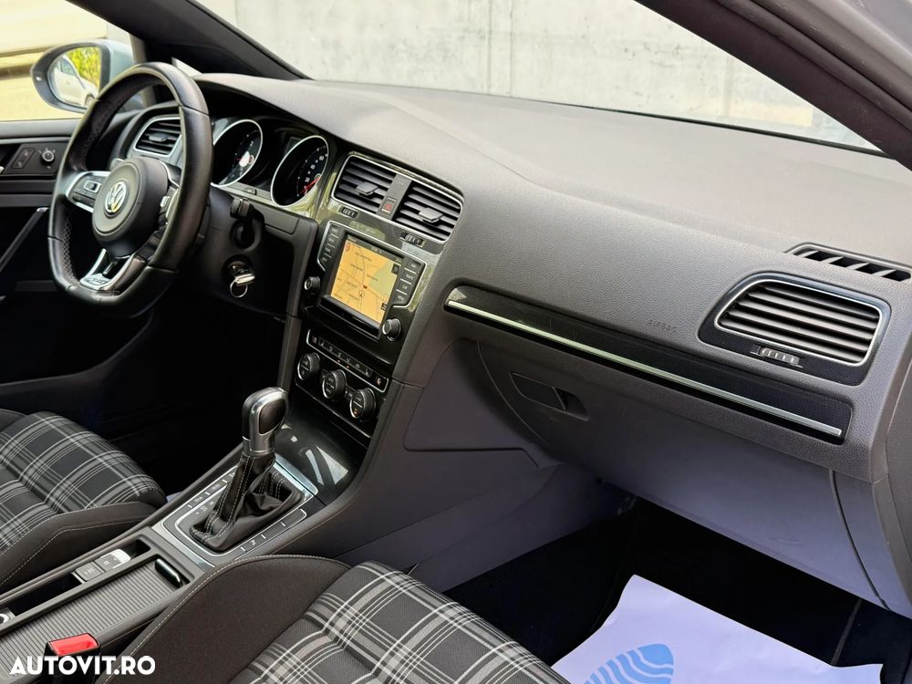 Volkswagen Golf 2.0 TDI DSG GTD - 12