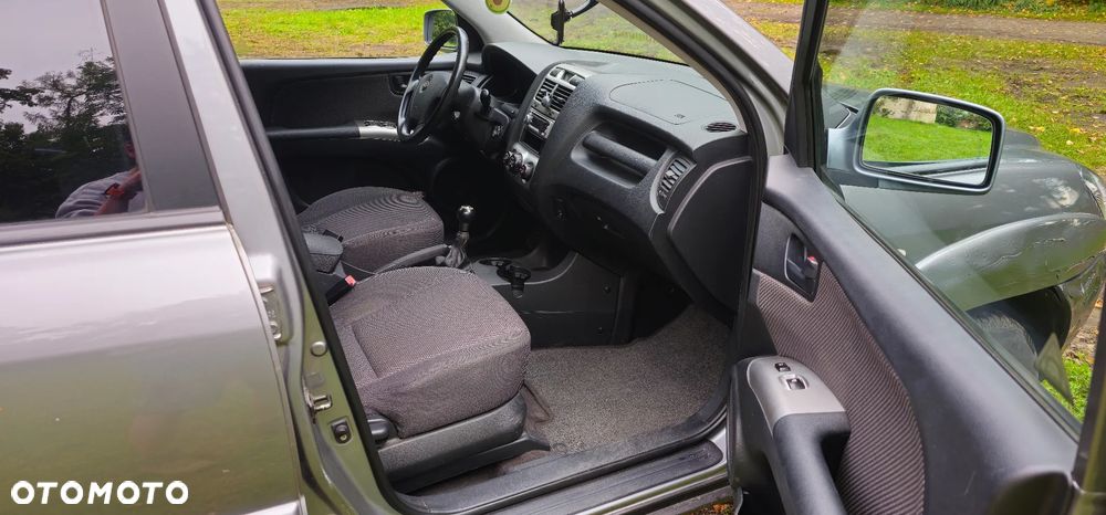 Kia Sportage 2.0 CRDI LX - 9