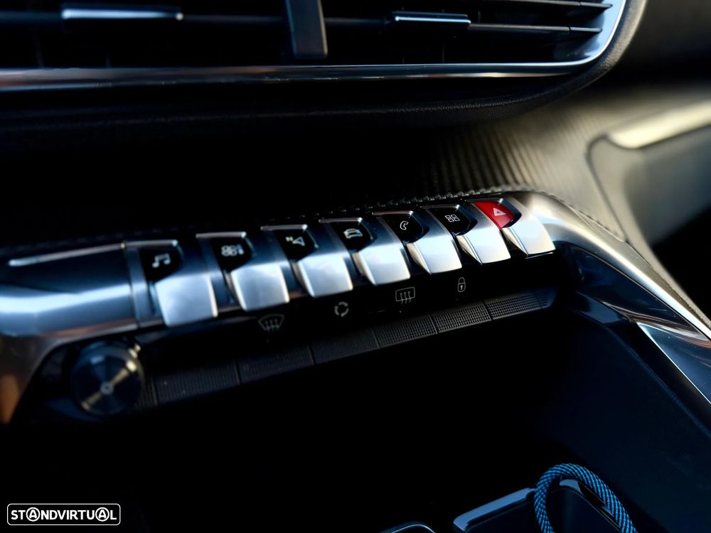 Peugeot 5008 1.2 PureTech Allure EAT8 - 25
