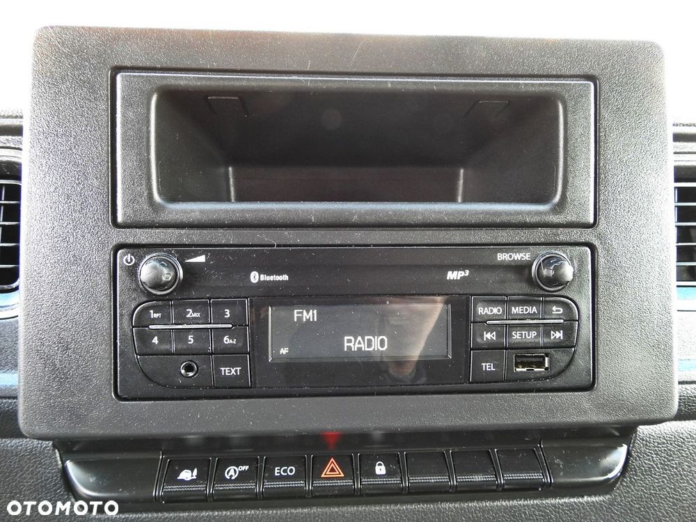 Renault MASTER  PLANDEKA 10 PALET WEBASTO TEMPOMAT LEDY PNEUMATYKA KLIMATYZACJA  165KM - 31