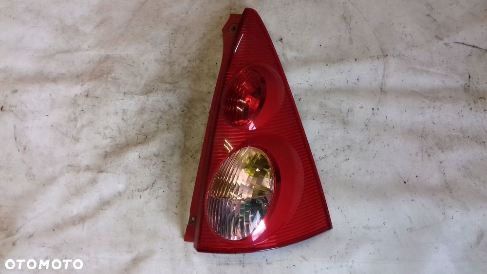 lampa prawy tył tylna peugeot 107 3d 05-12 - 1