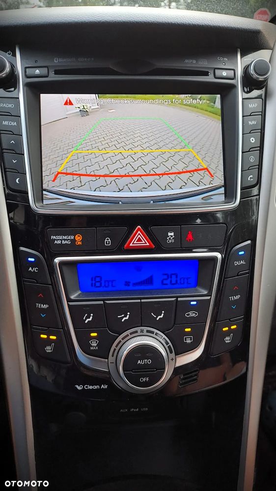 Hyundai i30 1.6 GDI Premium - 28
