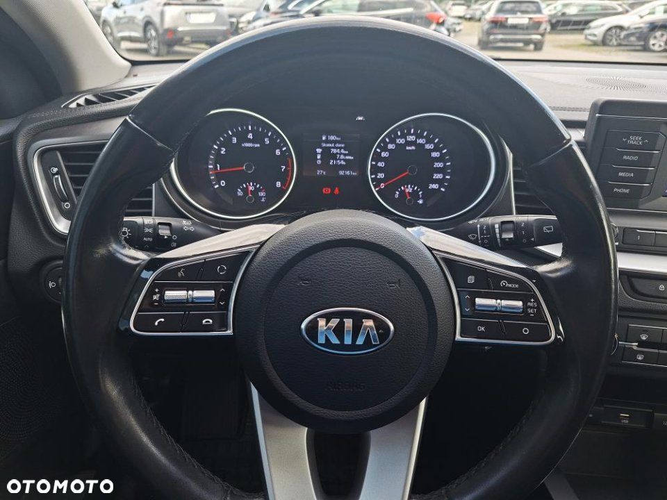Kia Ceed - 14
