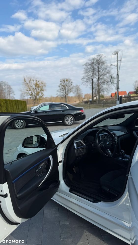 BMW Seria 3 330i xDrive M Sport Shadow sport - 14