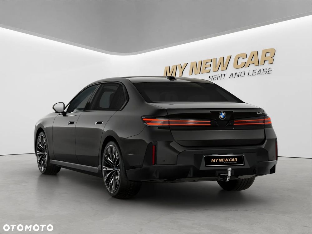 BMW Seria 7 - 35