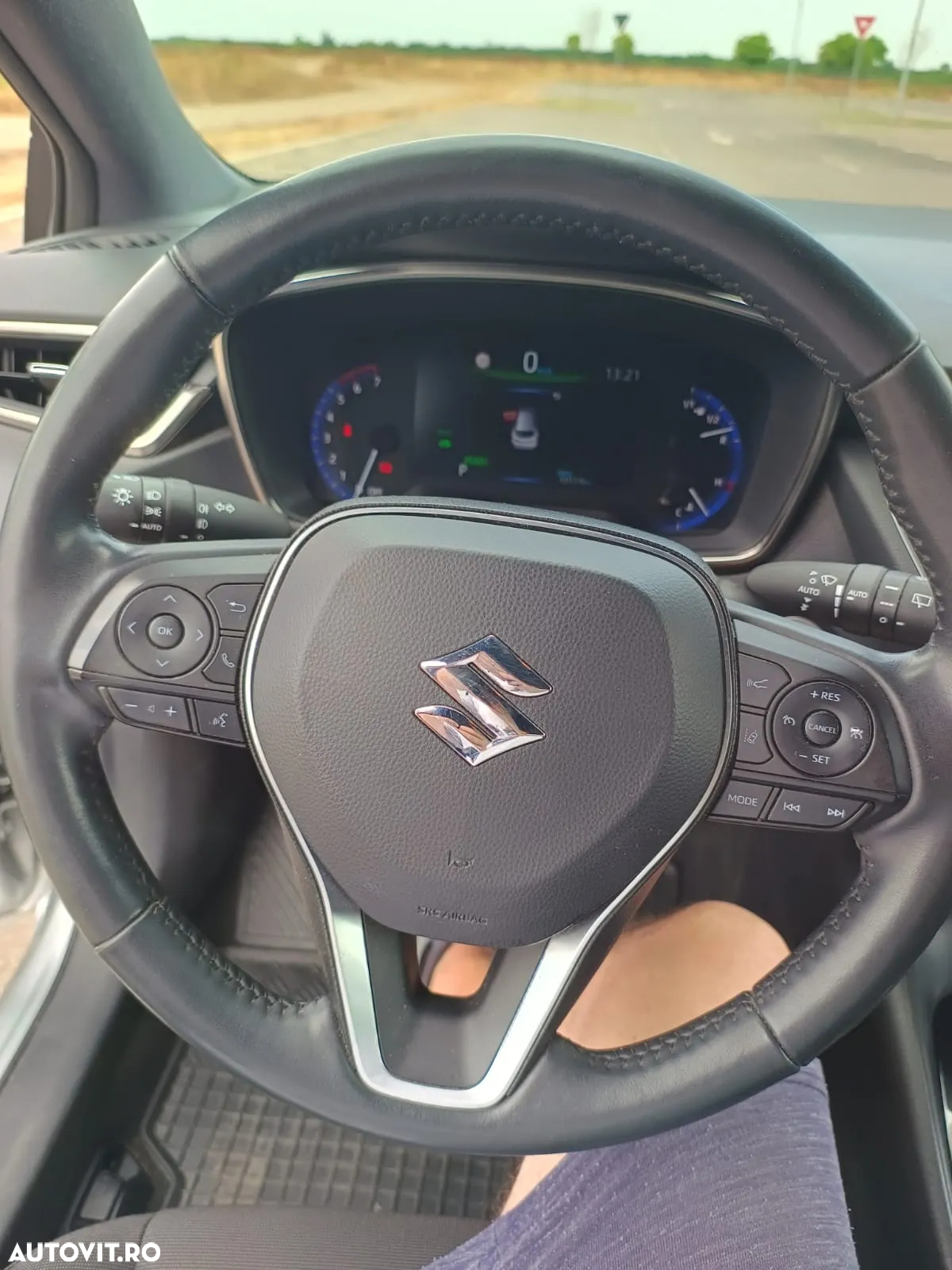 Suzuki Swace 1.8 E-CVT HEV Passion - 7