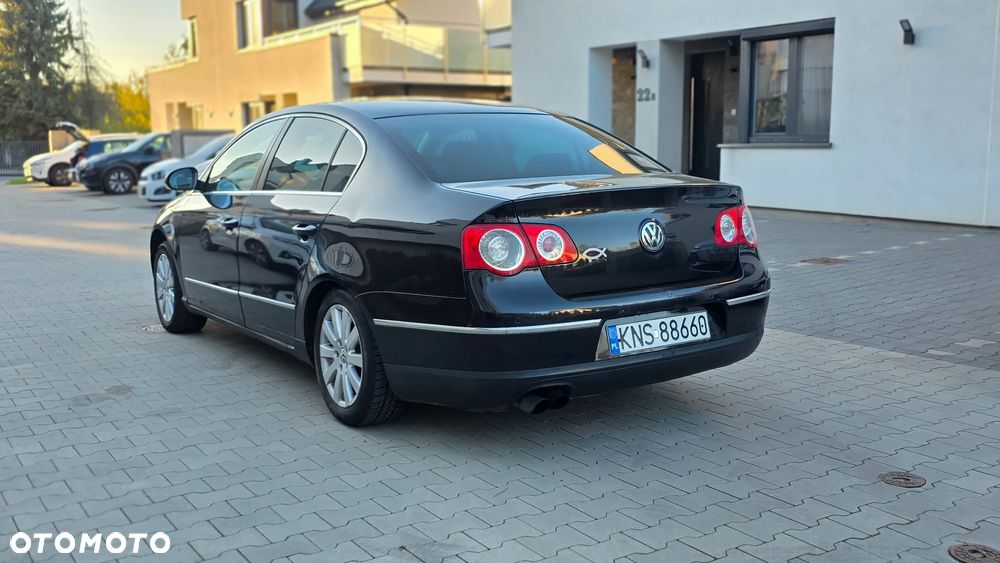 Volkswagen Passat 2.0 FSI Comfortline - 4