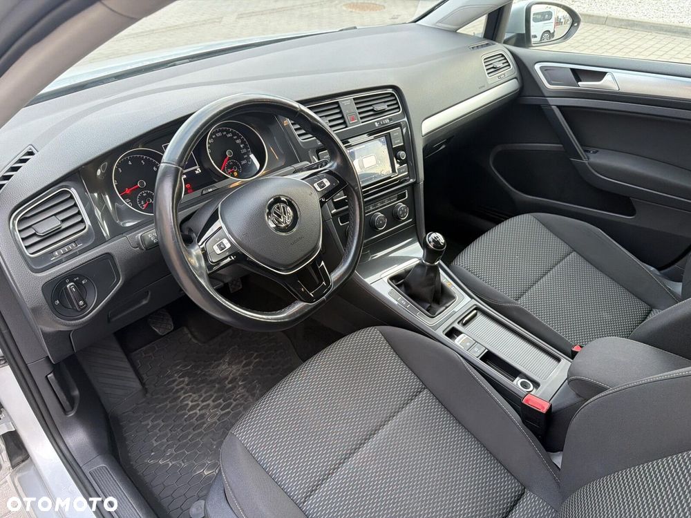 Volkswagen Golf 1.0 TSI BMT Trendline - 9