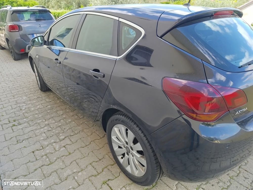 Opel Astra 1.7 CDTI Cosmo - 2
