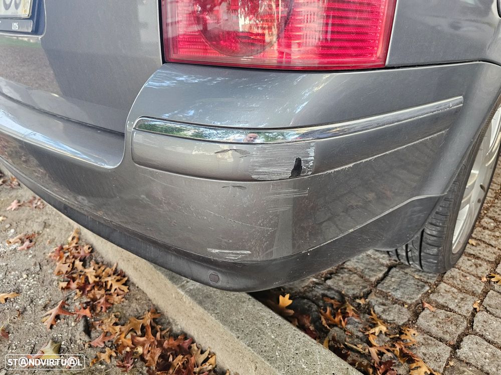 VW Passat Variant 1.9 TDi Highline Tip - 12