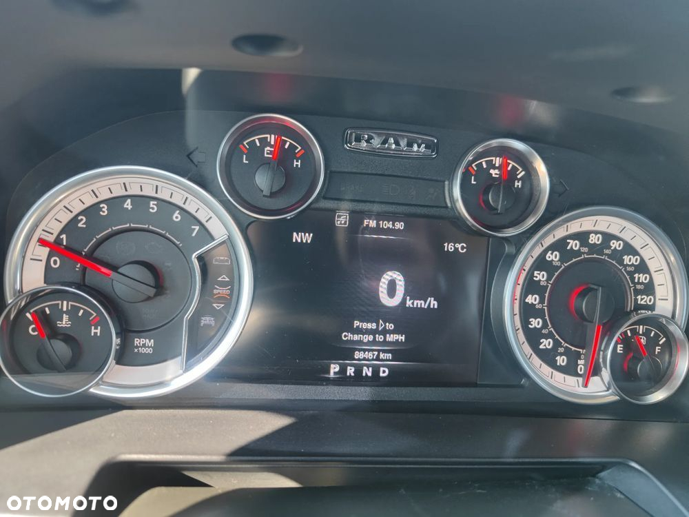 Dodge RAM 1500 5.7 4x4 - 12