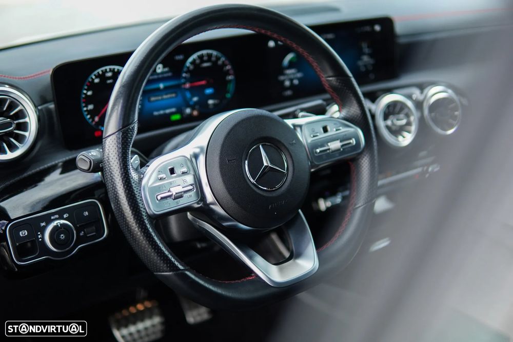Mercedes-Benz CLA 250 e 8G-DCT AMG Line - 24