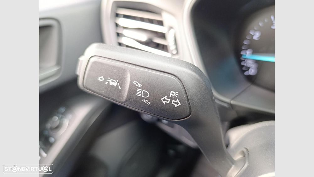 Ford Focus 1.0 EcoBoost MHEV ST-Line - 28