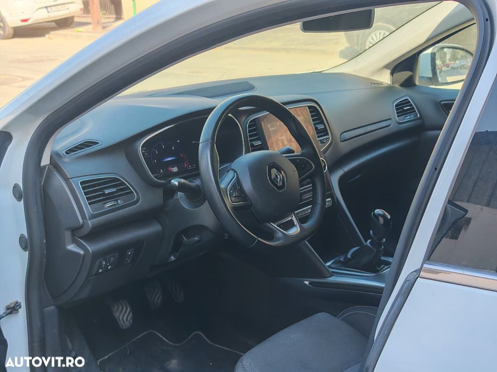Renault Megane Blue dCi 115 Equilibre - 9
