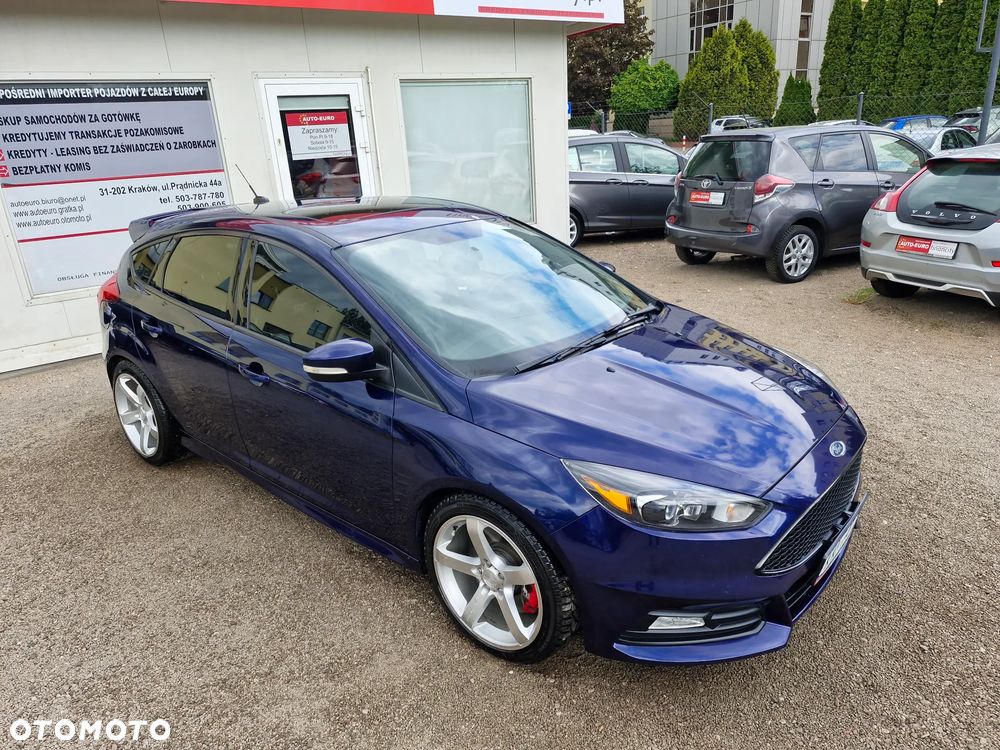 Ford Focus 2.0 EcoBoost ST mit Leder-Exclusiv-Paket - 9