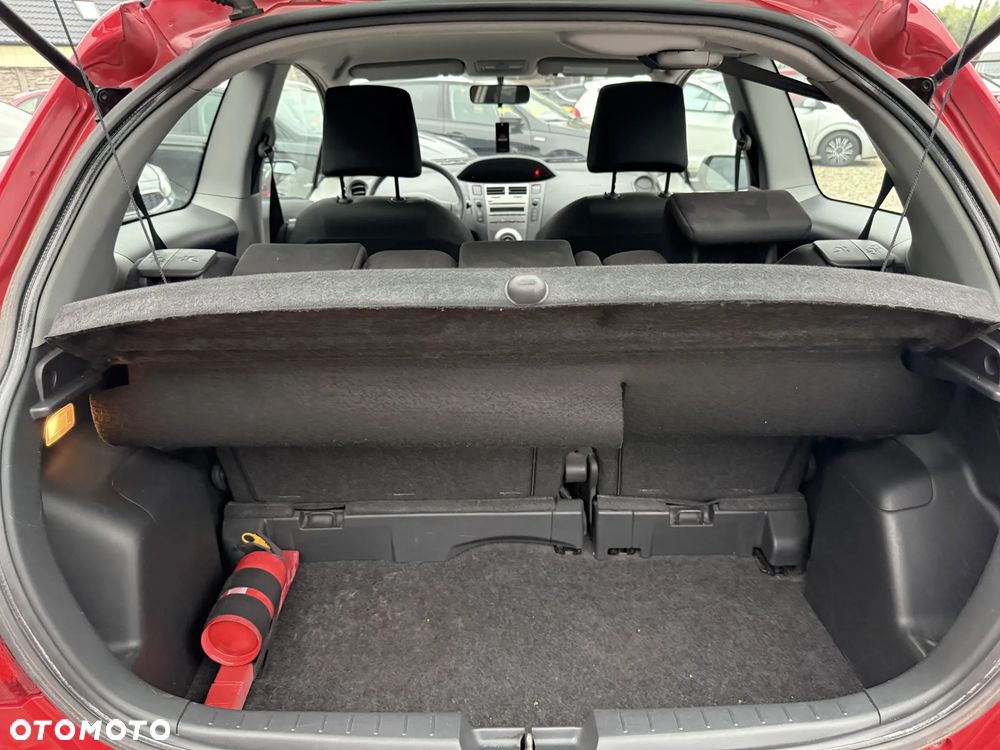 Toyota Yaris - 18