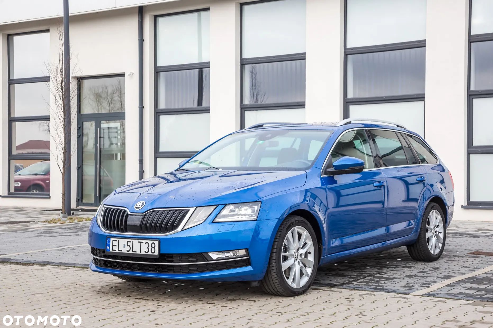 Skoda Octavia 2.0 TDI Ambition DSG - 1