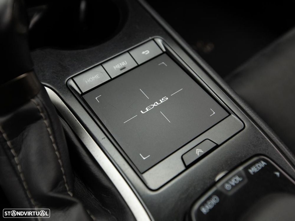 Lexus UX 250h Business - 20